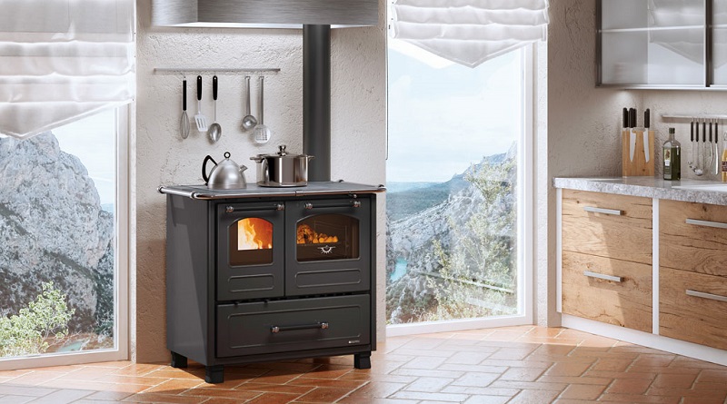 La Nordica Family 4,5 -puuhella | La Nordica Family 4,5 woodburning cooker