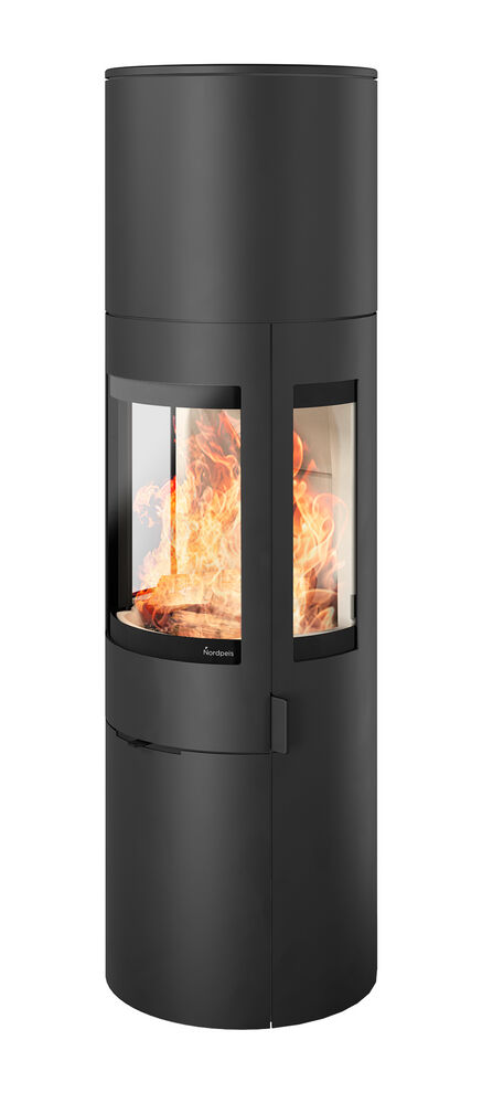 Nordpeis Origo High -kamiina sivulaseilla | Nordpeis Origo High stove with side glass