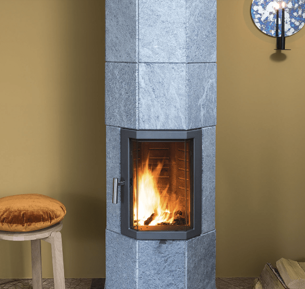 Norsk-Kleber-Octo-vuolukivitakka-soapstone-fireplace-4 – Unelmauunit | Takkahuone Helsinki Norsk Kleber Octo vuolukivitakka | Norsk Kleber Octo soapstone fireplace