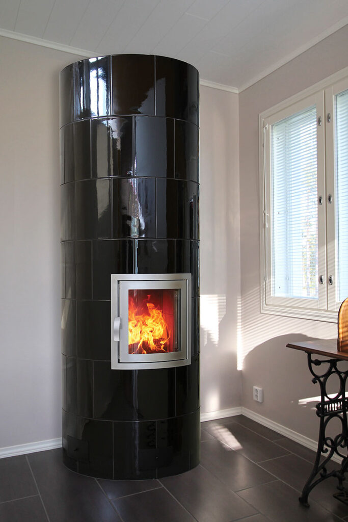 Warma-Uunit Aulikki varaava takka | Warma-Uunit Aulikki heat-storing fireplace