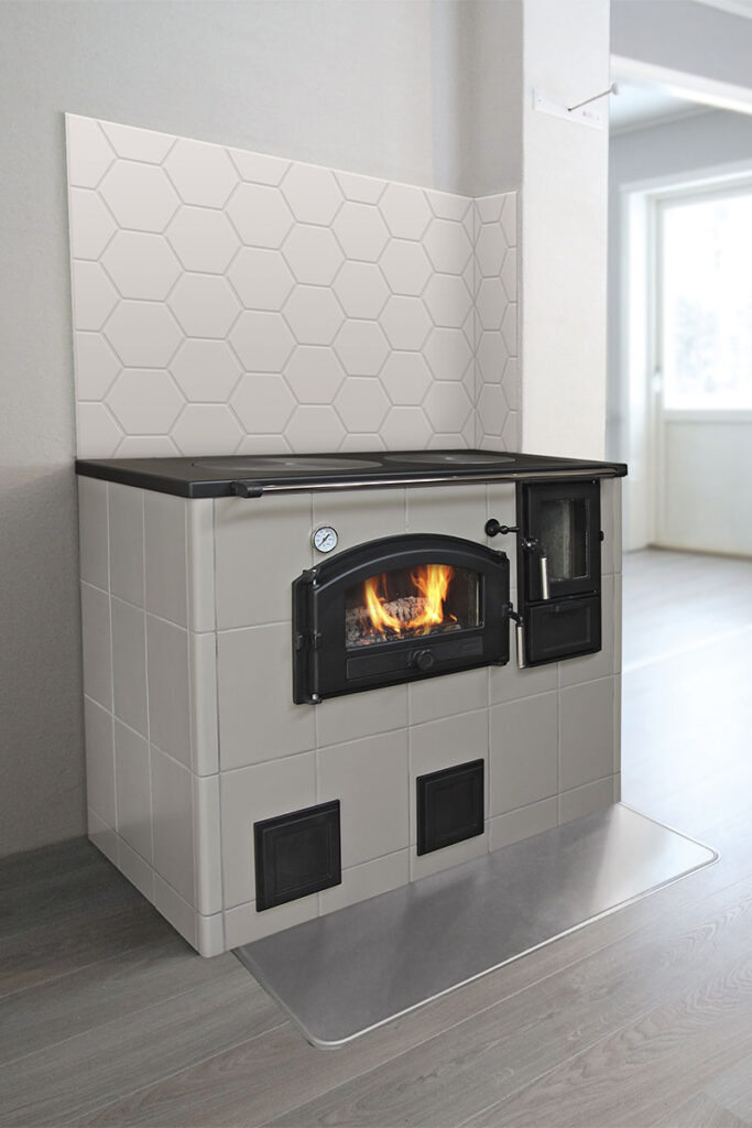 Warma-Uunit Serafina puuliesi leivinuunilla | Warma-Uunit Serafina woodburning cooker with baking oven