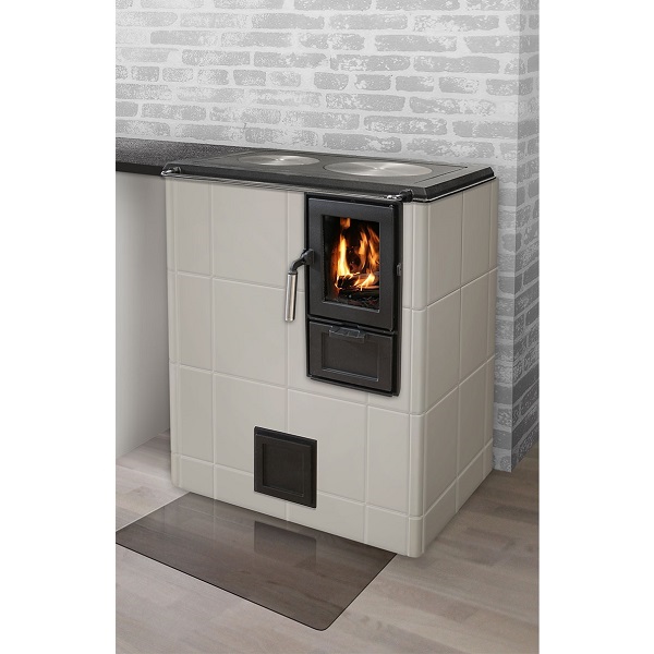 Warma-Uunit Sofia Basic -puuhella laatoitettuna | Warma-Uunit Sofia Basic tiled woodburning cooker