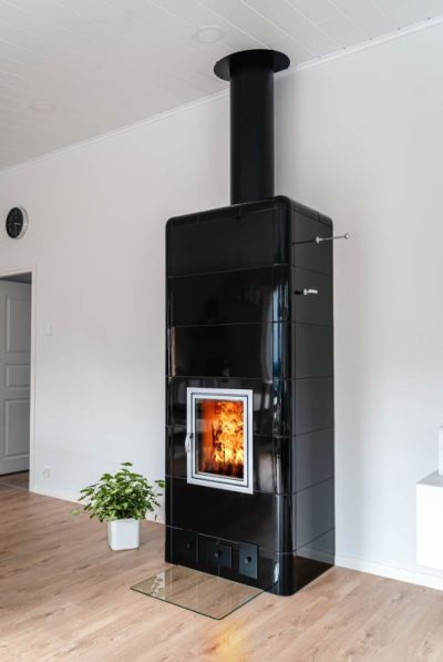 Tulisija osamaksulla mahdollistaa vaivattoman hankinnan